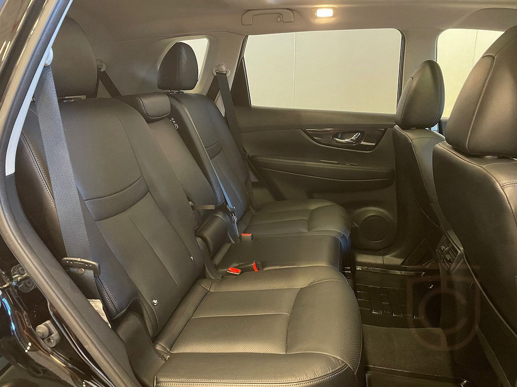 Nissan X-Trail 1.7dCi Tekna 7-sits Pano M-värm 150hk