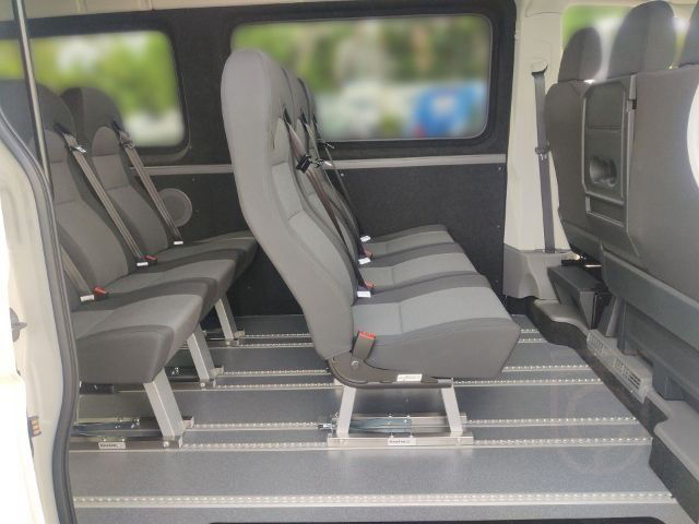 Volkswagen Crafter Kombi MR HD KLIMA V+H LED NAVI RFK PDC
