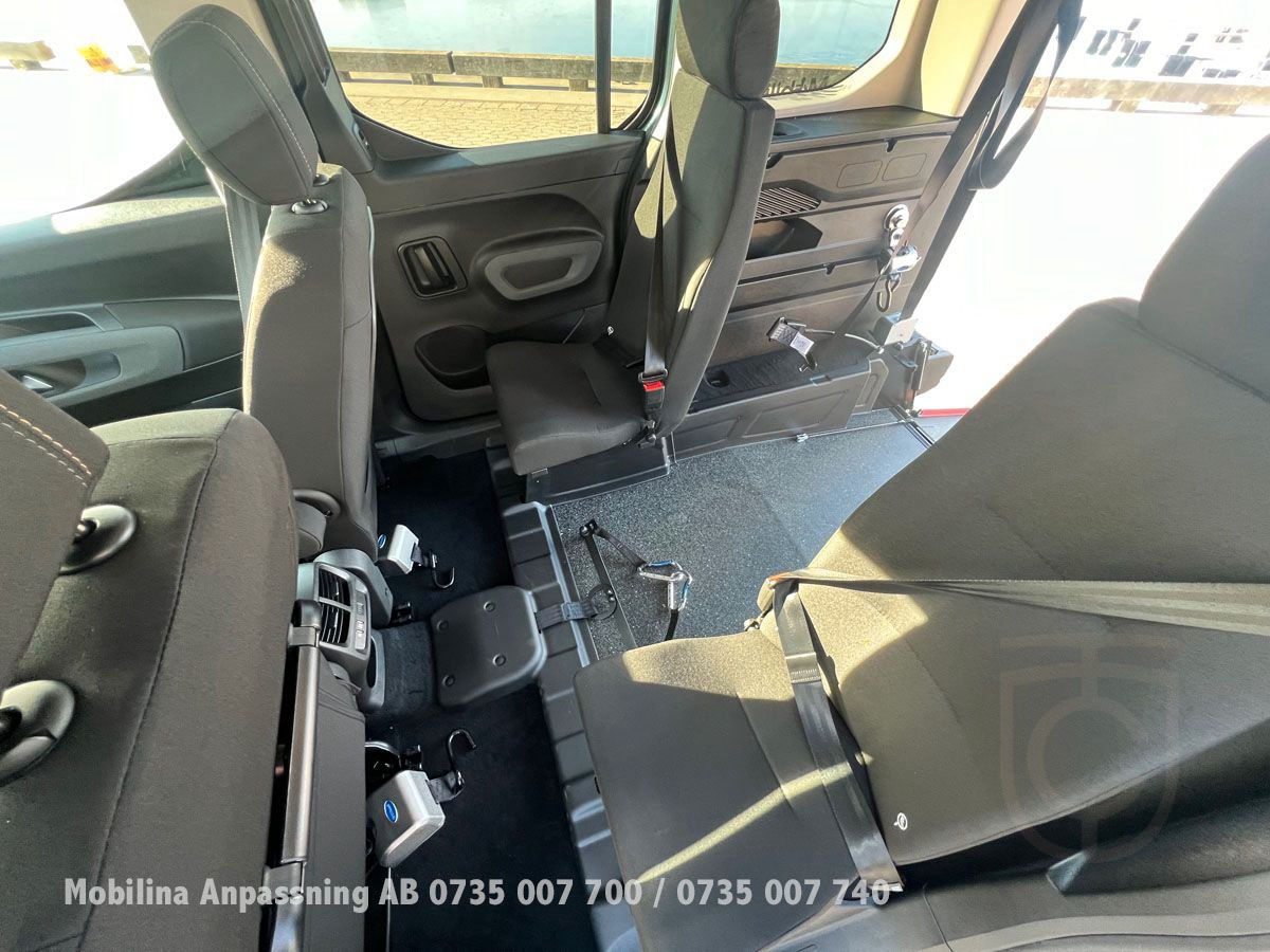 Peugeot Rifter Handikappanpassad Rullstolsbil