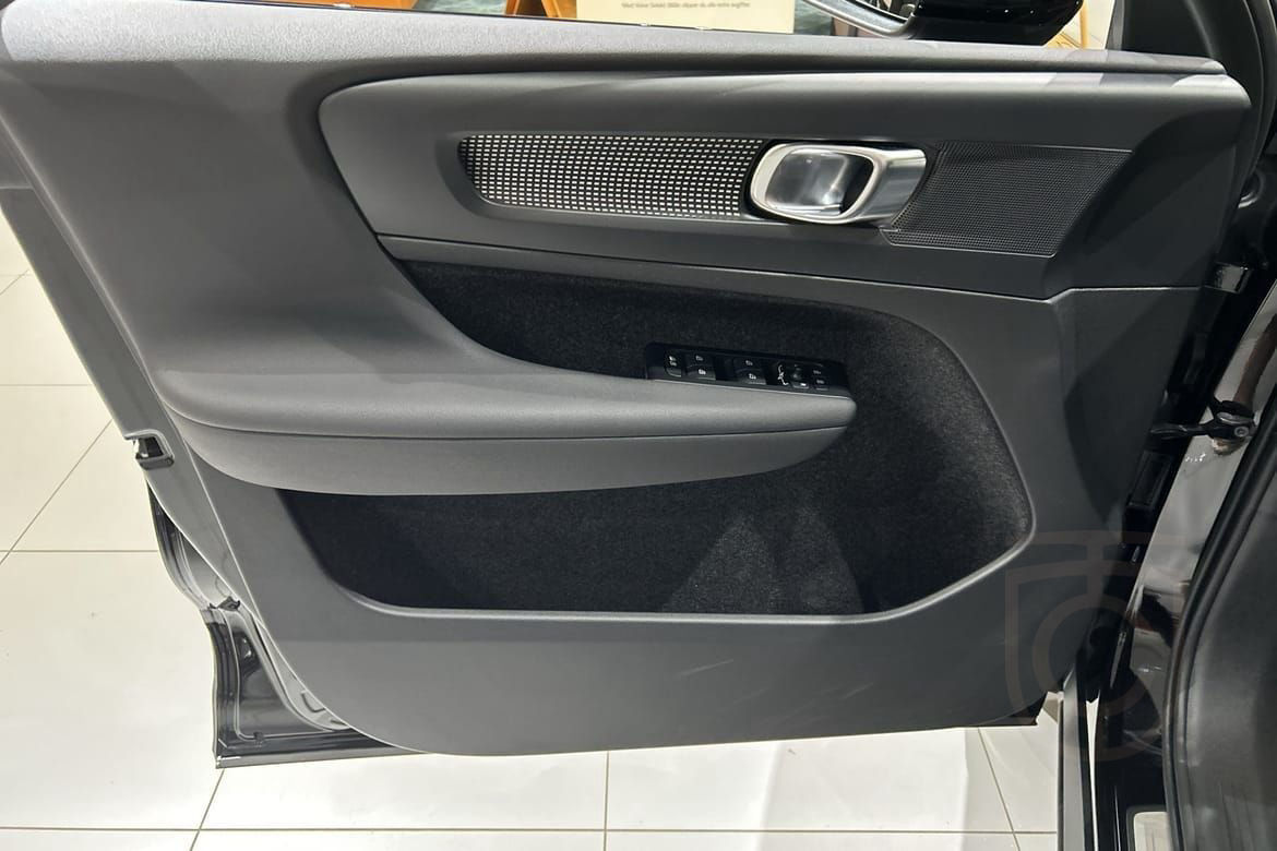 Volvo XC40 P6 Recharge Core