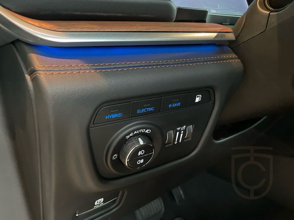 Jeep Grand Cherokee PHEV Summit Reserve / Kein Import