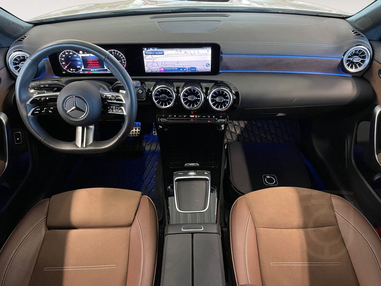 Mercedes-Benz CLA 250 e Shooting Brake AMG Wide