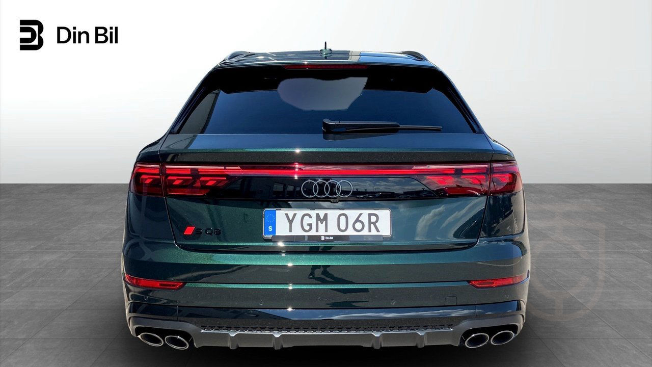 Audi S8