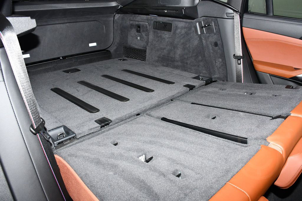 BMW X6 xDrive40d M Sport Pro Sitzlüftung ACC SkyLou