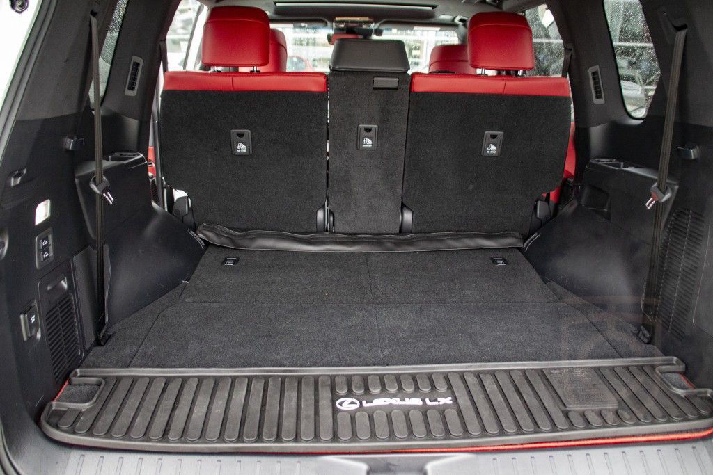 Lexus LX 600 F SPORT