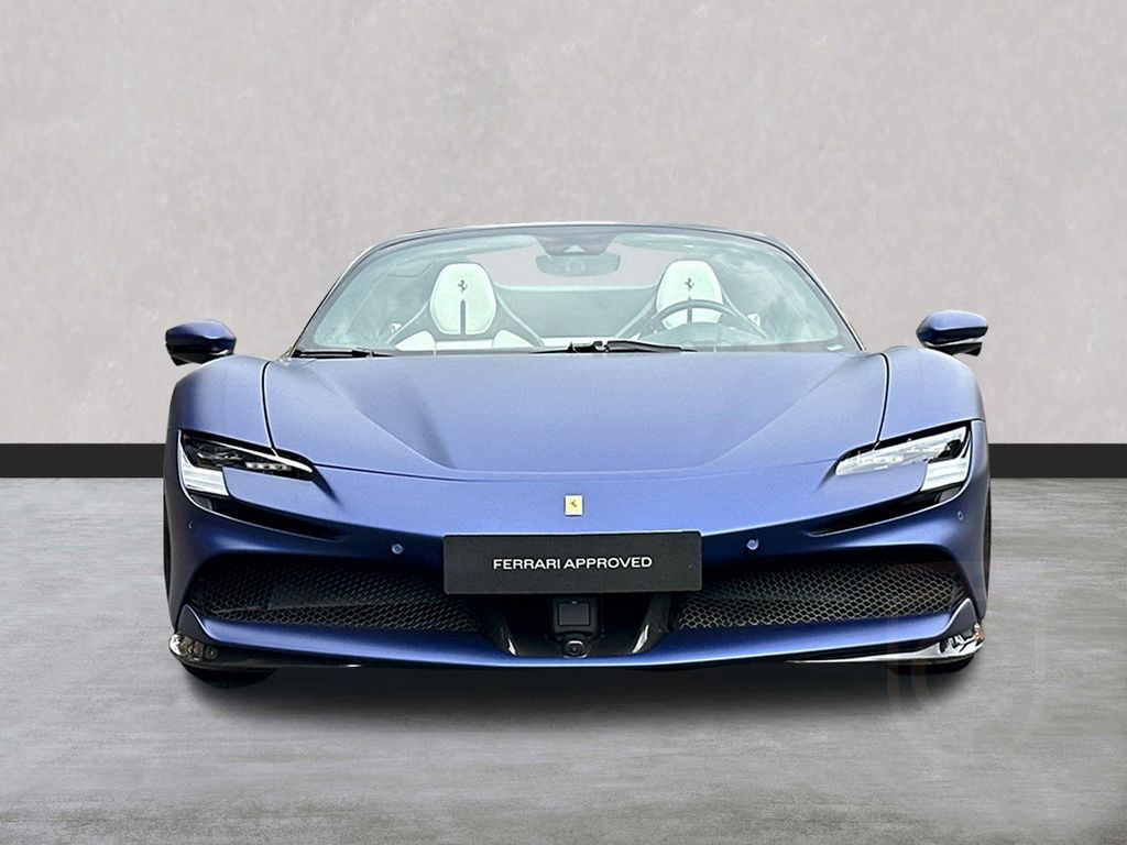 Ferrari SF90 Spider 130.000€ an optionals
