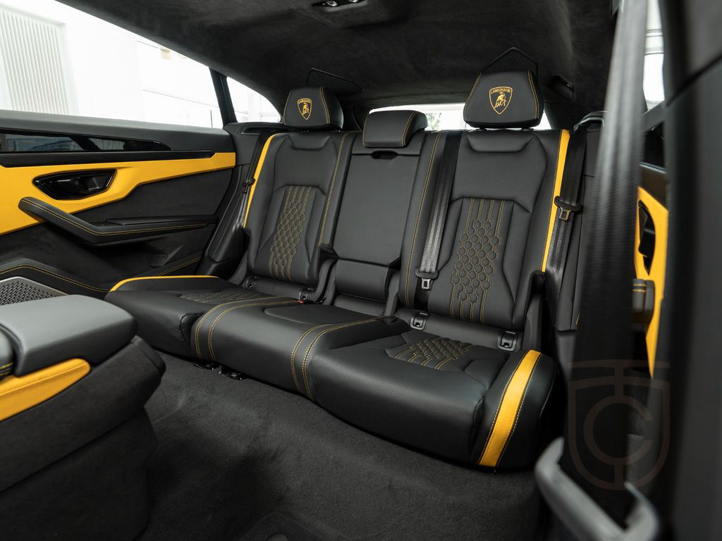 Lamborghini Urus SE Hybrid B&O/PANORAMA/23"/Massage