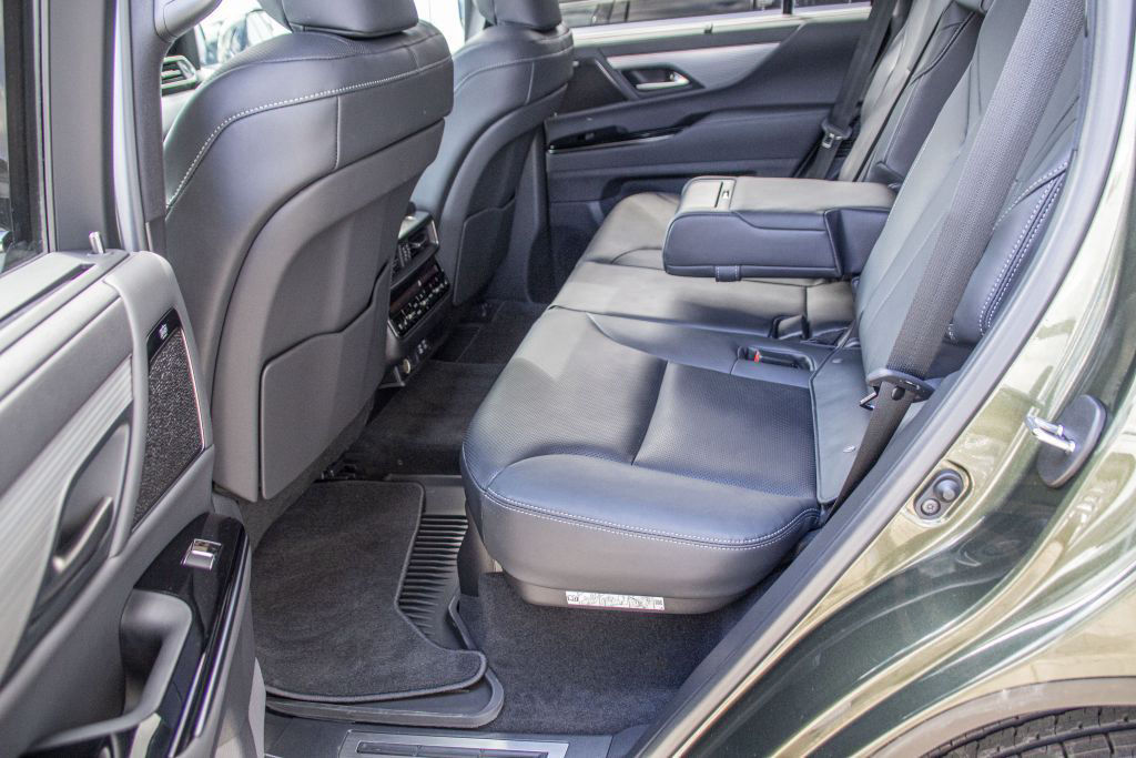 Lexus LX 600 F SPORT