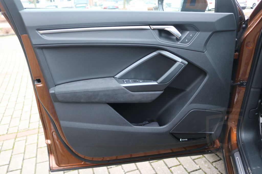 Audi RSQ3 2.5 TFSI quattro S tronic /Exclusive/SONOS/