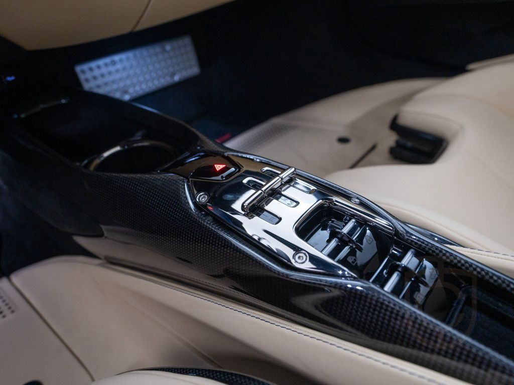 Ferrari SF90 Spider FERRARI SINGEN