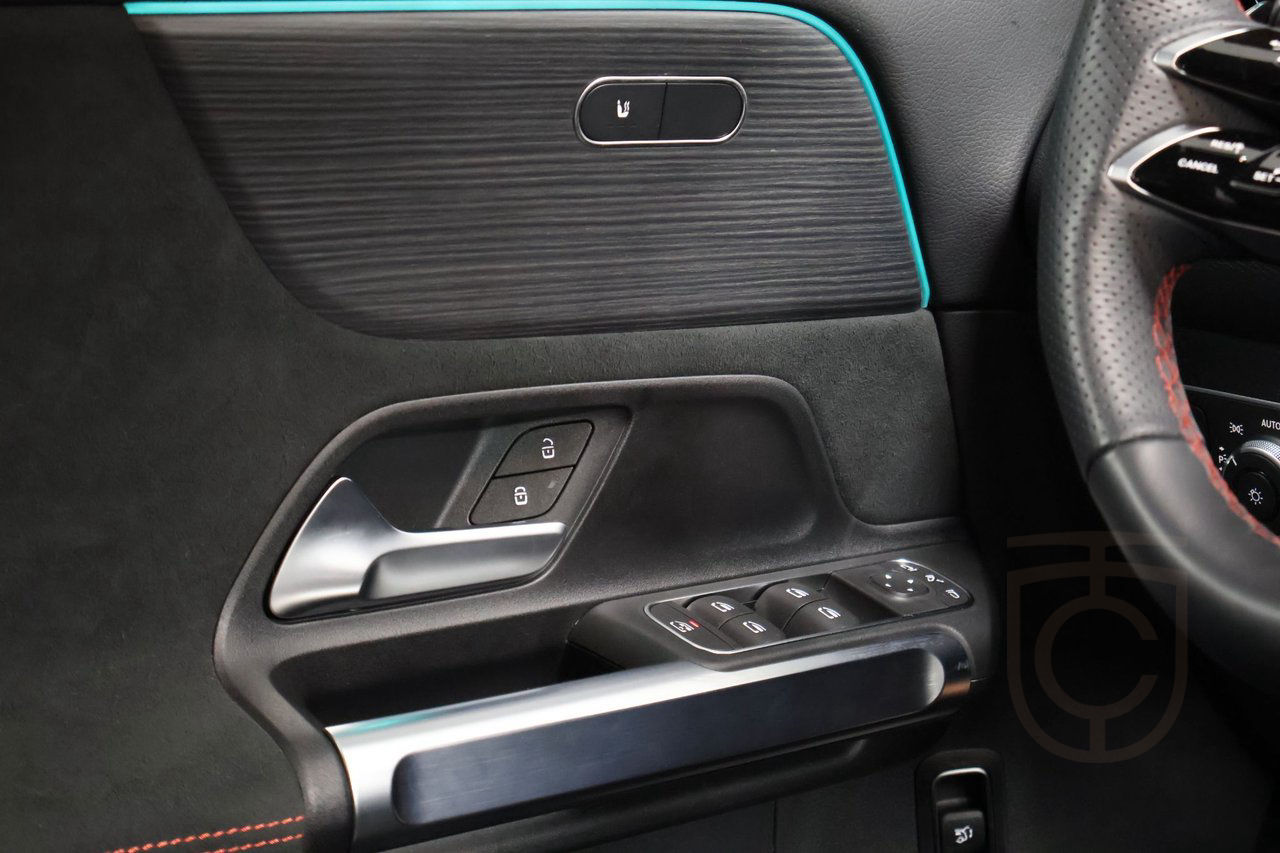 Mercedes-Benz GLB 220 d 4MATIC AMG Premium