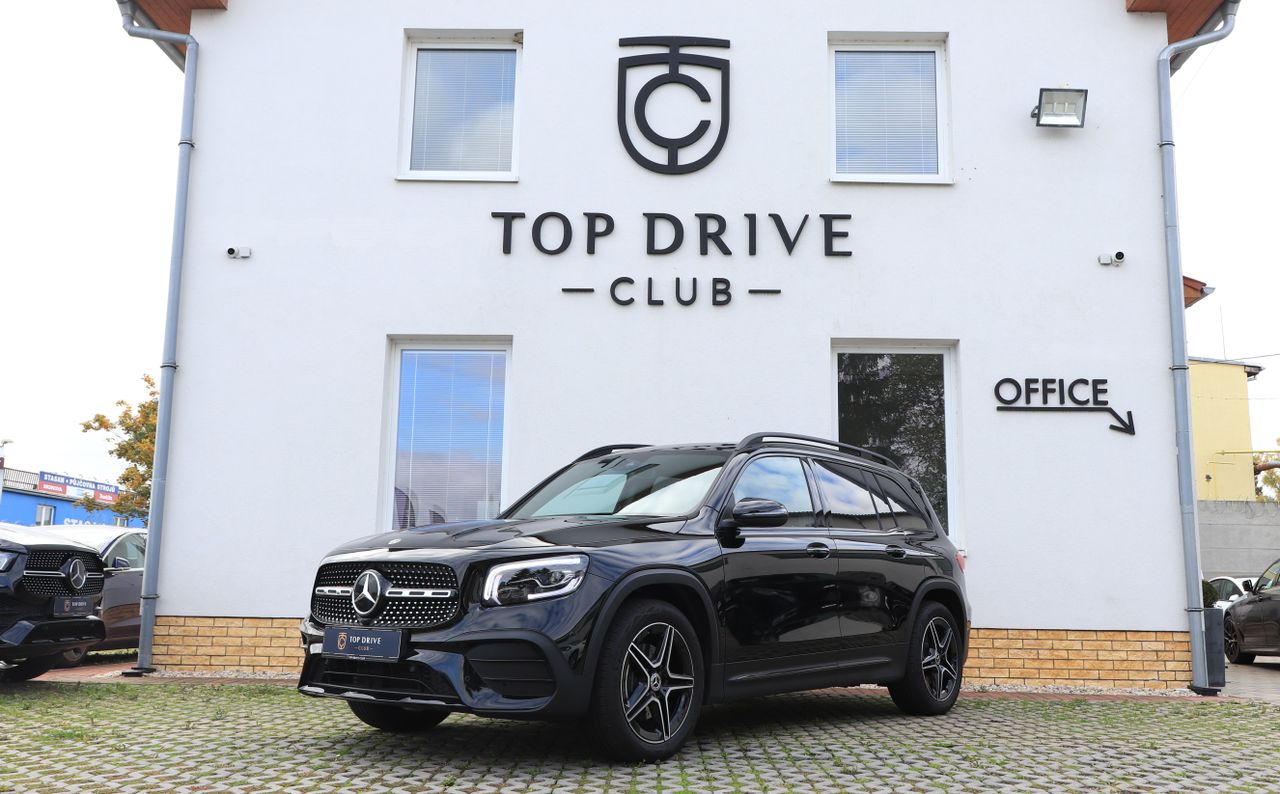 Mercedes-Benz GLB 200d AMG Pano 4MATIC SKLADEM