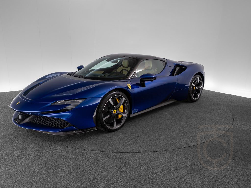 Ferrari SF90 Spider FERRARI SINGEN