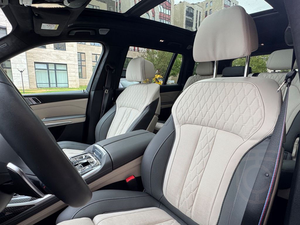 BMW X7 Baureihe X7 M60 i Bowers & Wilkins/Carbon