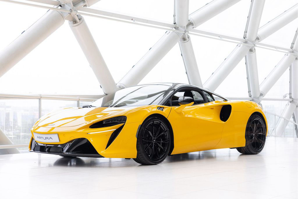 McLaren Artura 3.0 V6 Plug-in | 680pk | Volcano Yellow |