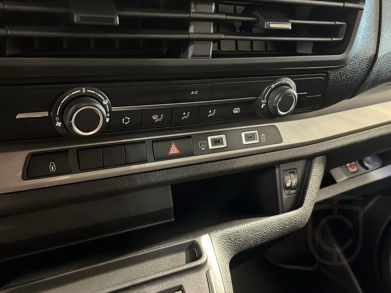 Opel Vivaro L3 145 AT8