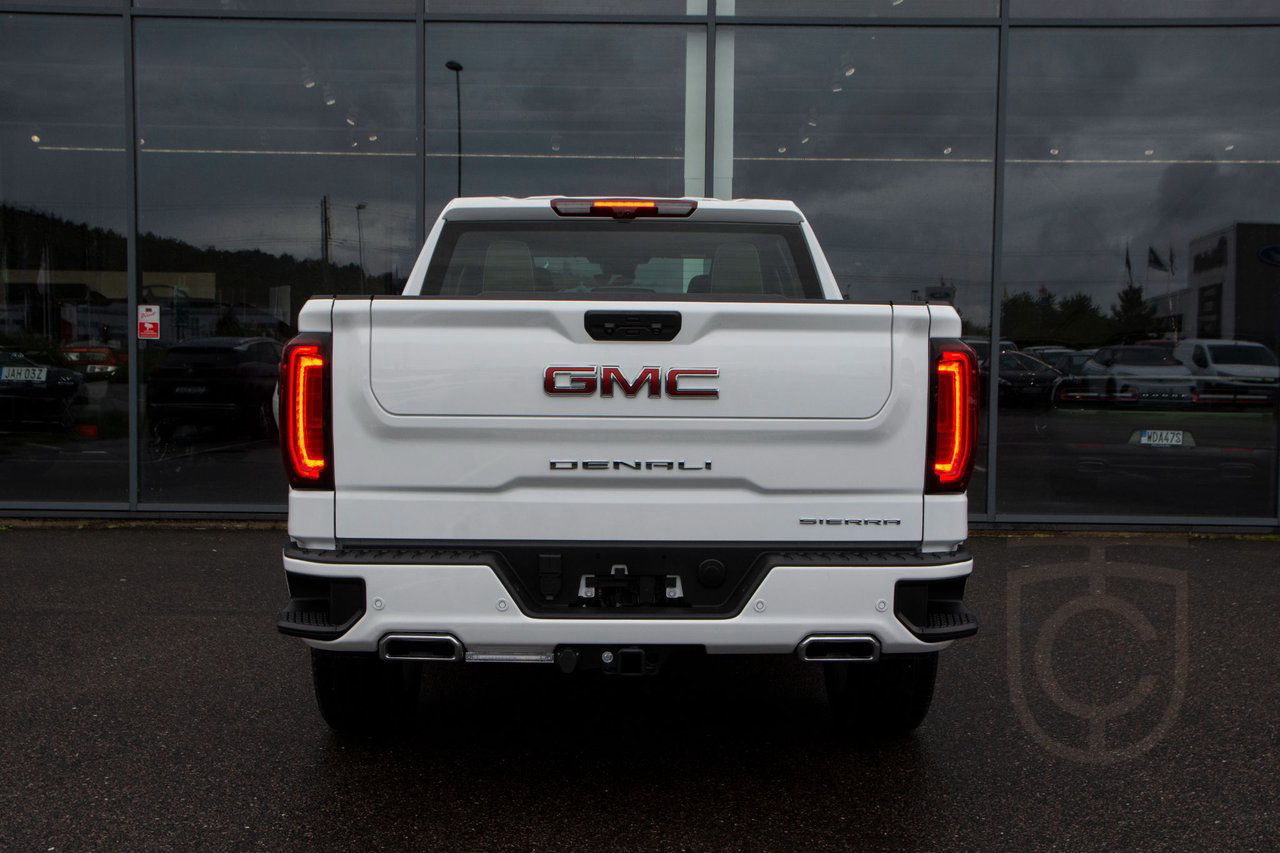 GMC Sierra 1500 6.2 V8 4WD Hydra-Matic E85