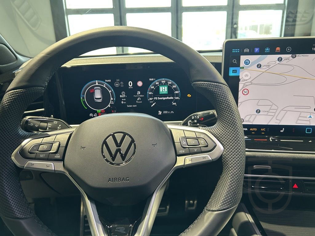 Volkswagen Passat R-Line eHybrid