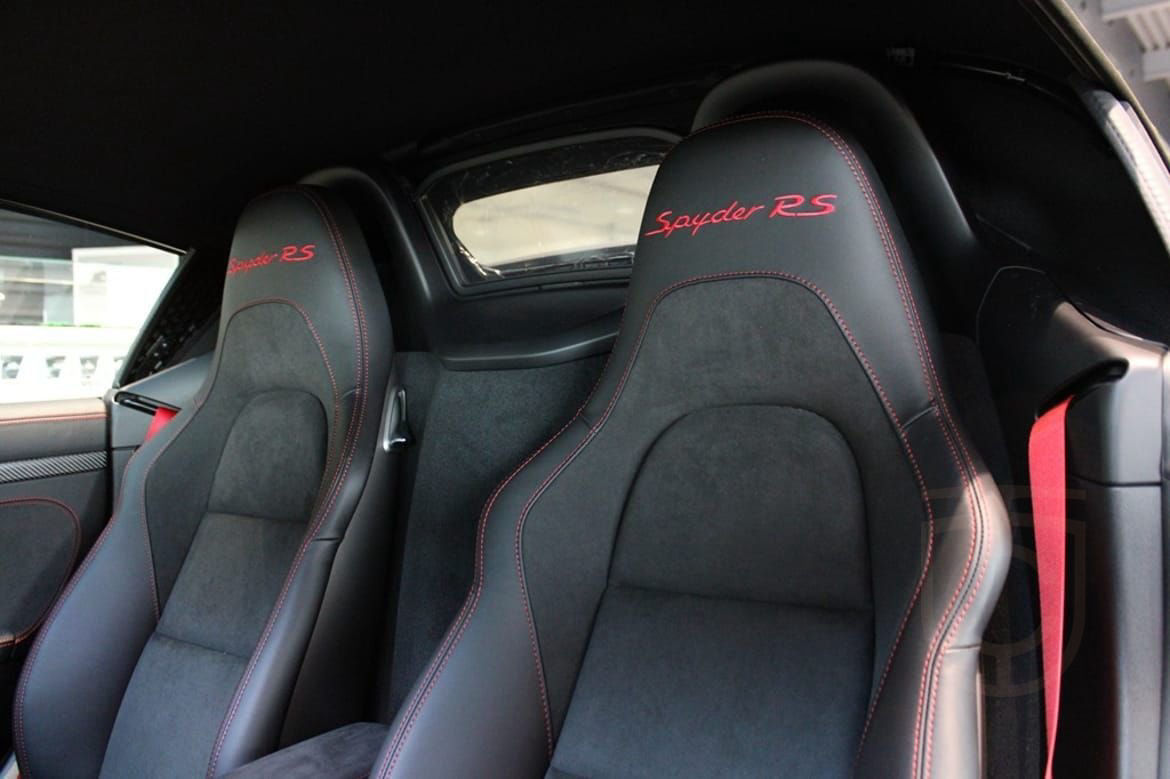 Porsche 718 Spyder RS