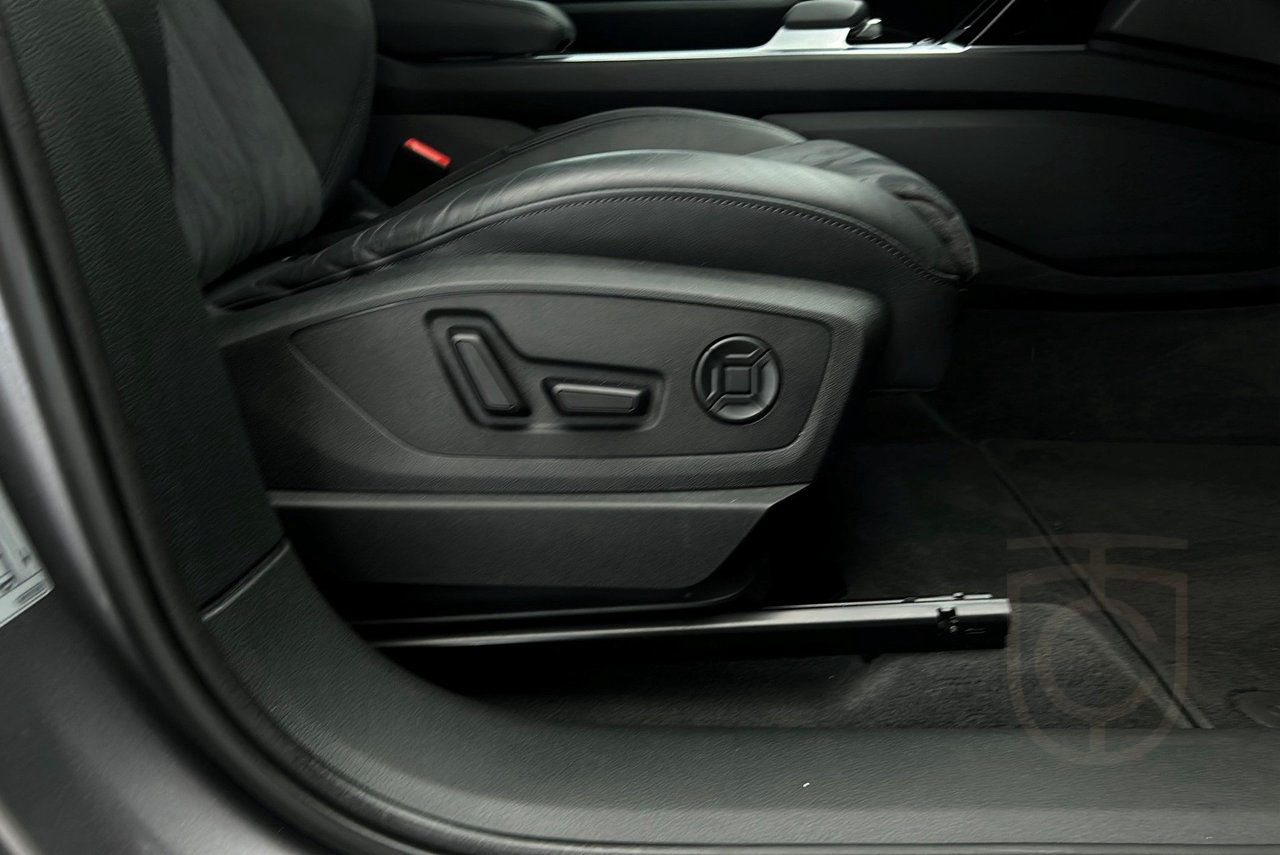 Audi E-Tron 55 Quattro Proline Svart Optik