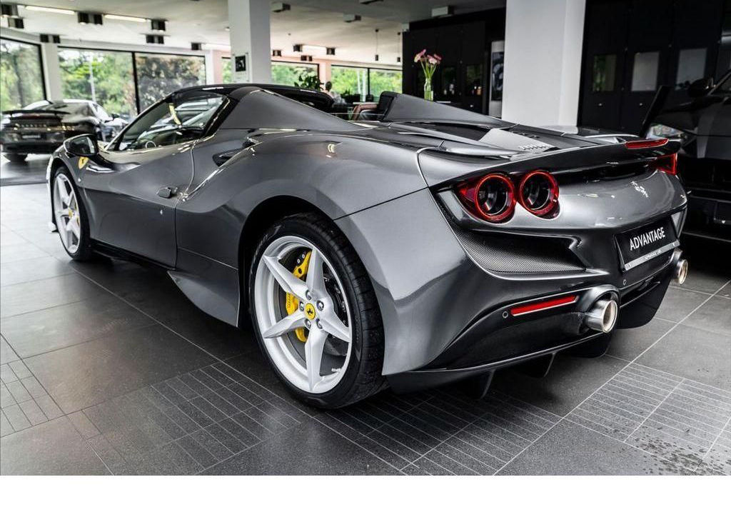 Ferrari F8