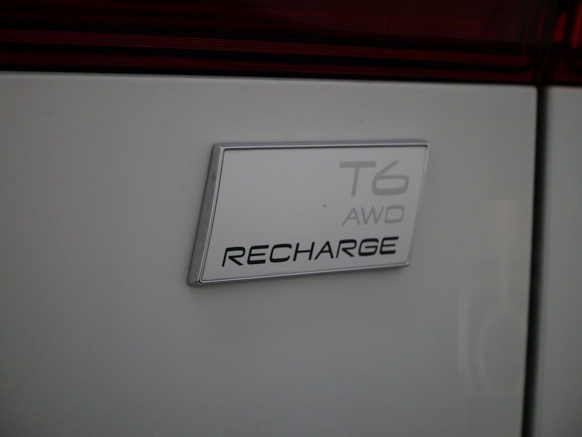 Volvo XC60 Recharge T6 Plus Dark