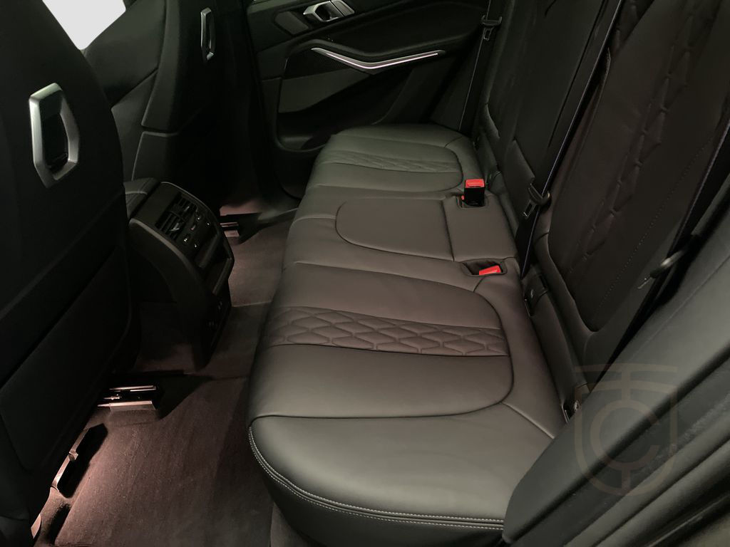 BMW X5 xDrive30d M Sport Standheizung AHK Harman/K
