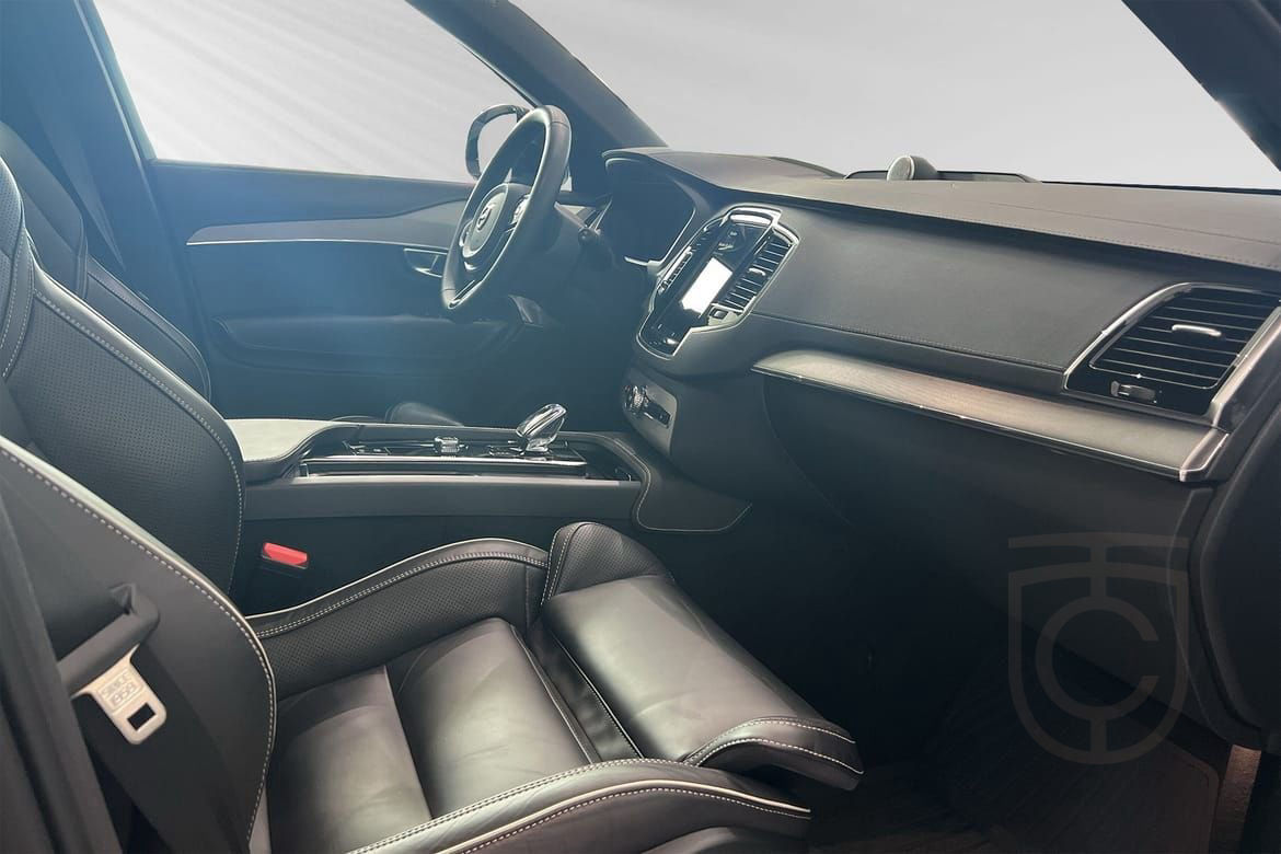 Volvo XC90 7-seater T8 Ultra Dark Edi