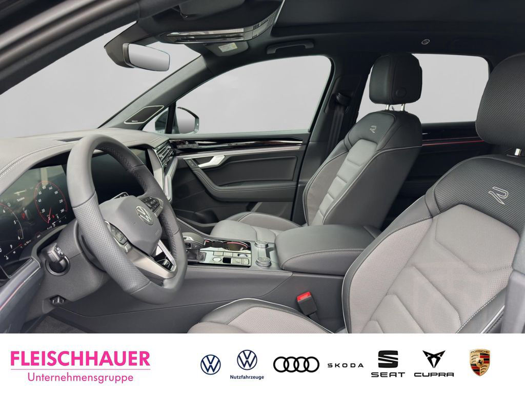 Volkswagen Touareg R-Line 3,0 TDI 4Motion HUD Luftfederung