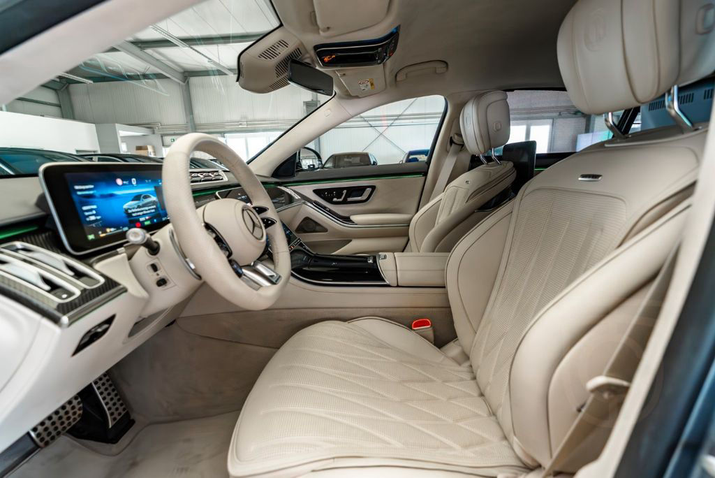 Mercedes-Benz S 63 E AMG Per. Long /Carbon / Only 3720km!