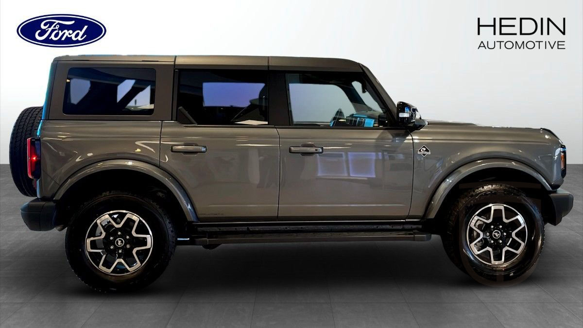 Ford Bronco Outer Banks 2.7L Bi-Turbo EcoBoost V6
