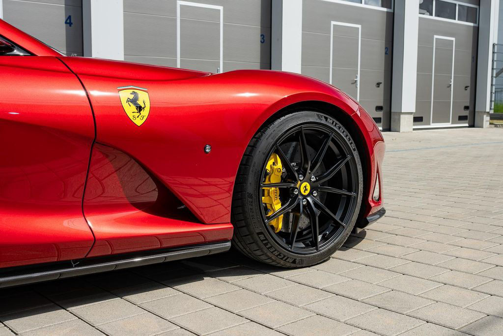 Ferrari 812 GTS | Atelier | Full Carbon | Rosso Fuoco