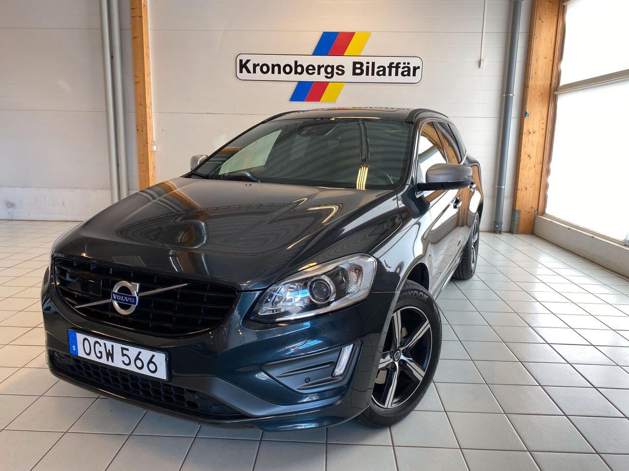 Volvo XC60 D4 AWD Geartronic Momentum, R-Design