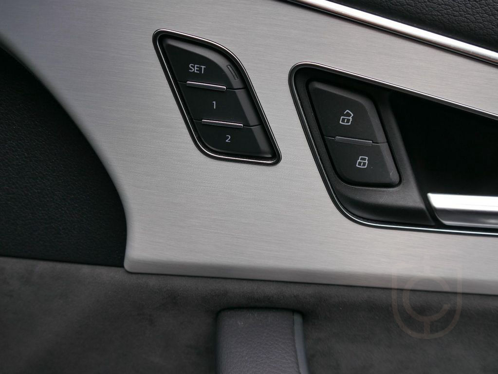 Audi Q8 50 TDI QUATTRO TIPTRONIC S-LINE * 22 ZOLL * L