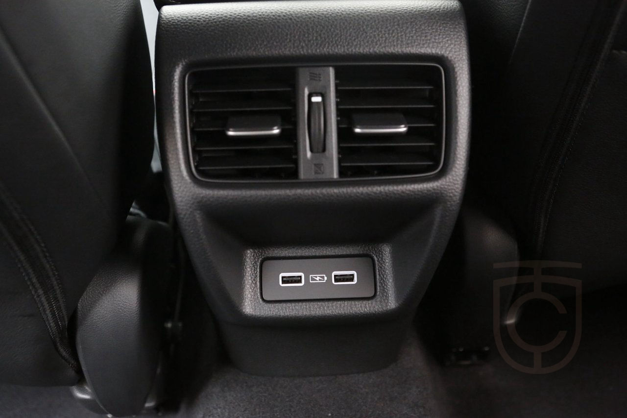Honda Civic FullHybrid SPORT i lager