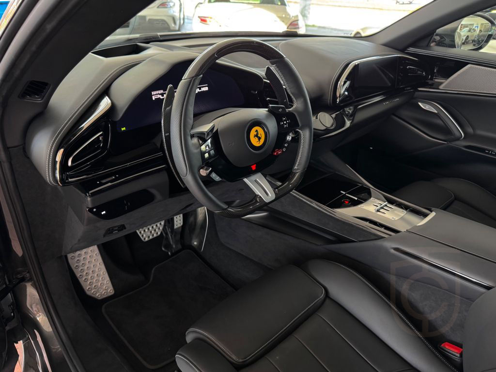 Ferrari Purosangue V12 CARBON/LIFT/PANORAMA