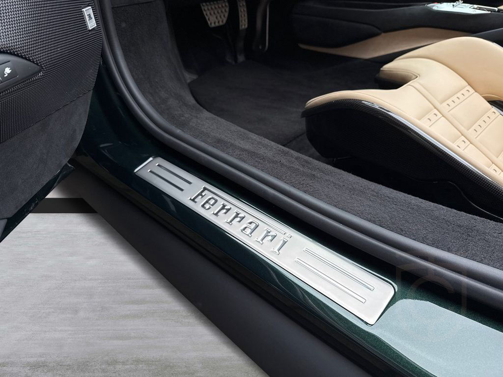 Ferrari 296 GTS 40.000€ an Optionals