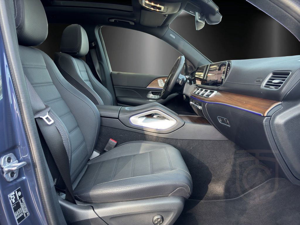 Mercedes-Benz GLE300d Premium DISTR Standhz AHK 4xSHZ AIRMATIC