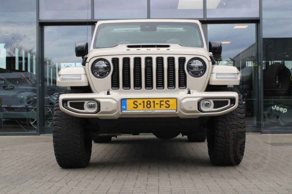 Jeep Wrangler BRUTE 4XE 380 PK SAHARA / Sky One Touch