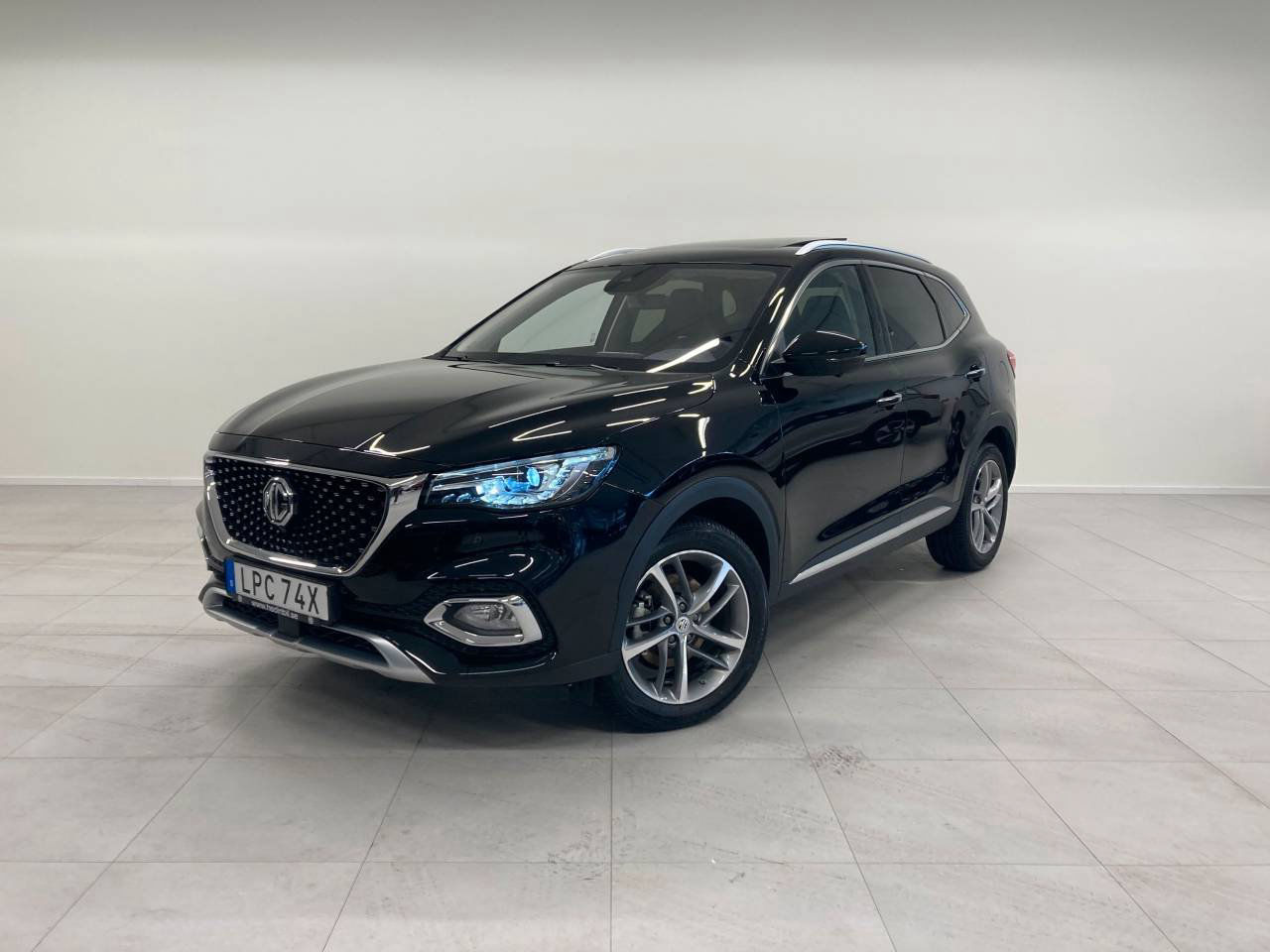 MG EHS Plug-In Hybrid Luxury Panorama