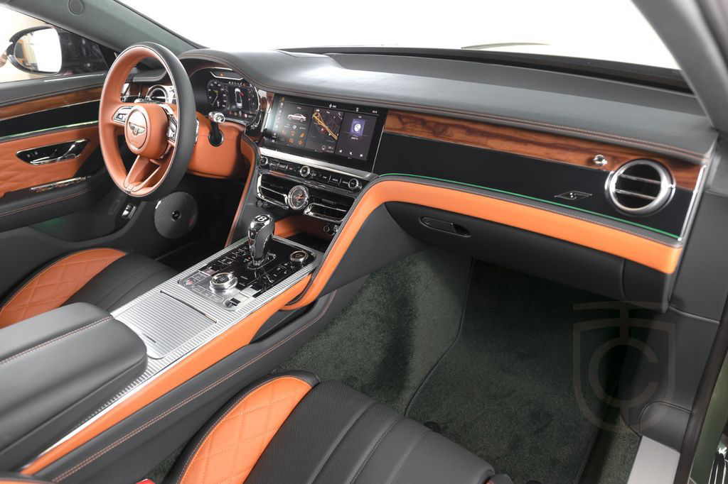 Bentley Flying Spur S V8 - Naim, Diamond Quilting