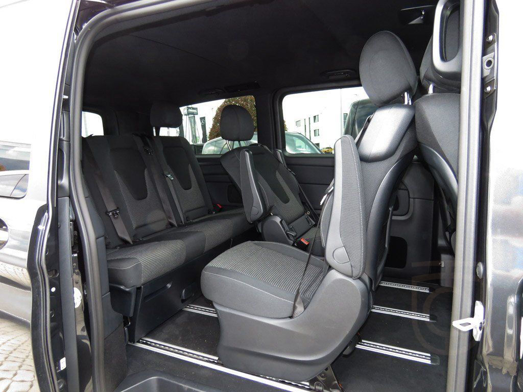 Mercedes-Benz V 300 d Style 4x4 lang AIRMATIC Distr. Kamera 9G