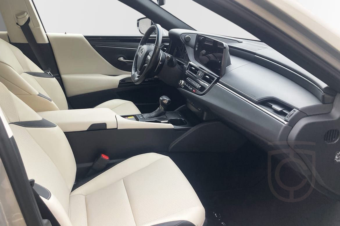 Lexus ES 300h 2.5 Limited Edition