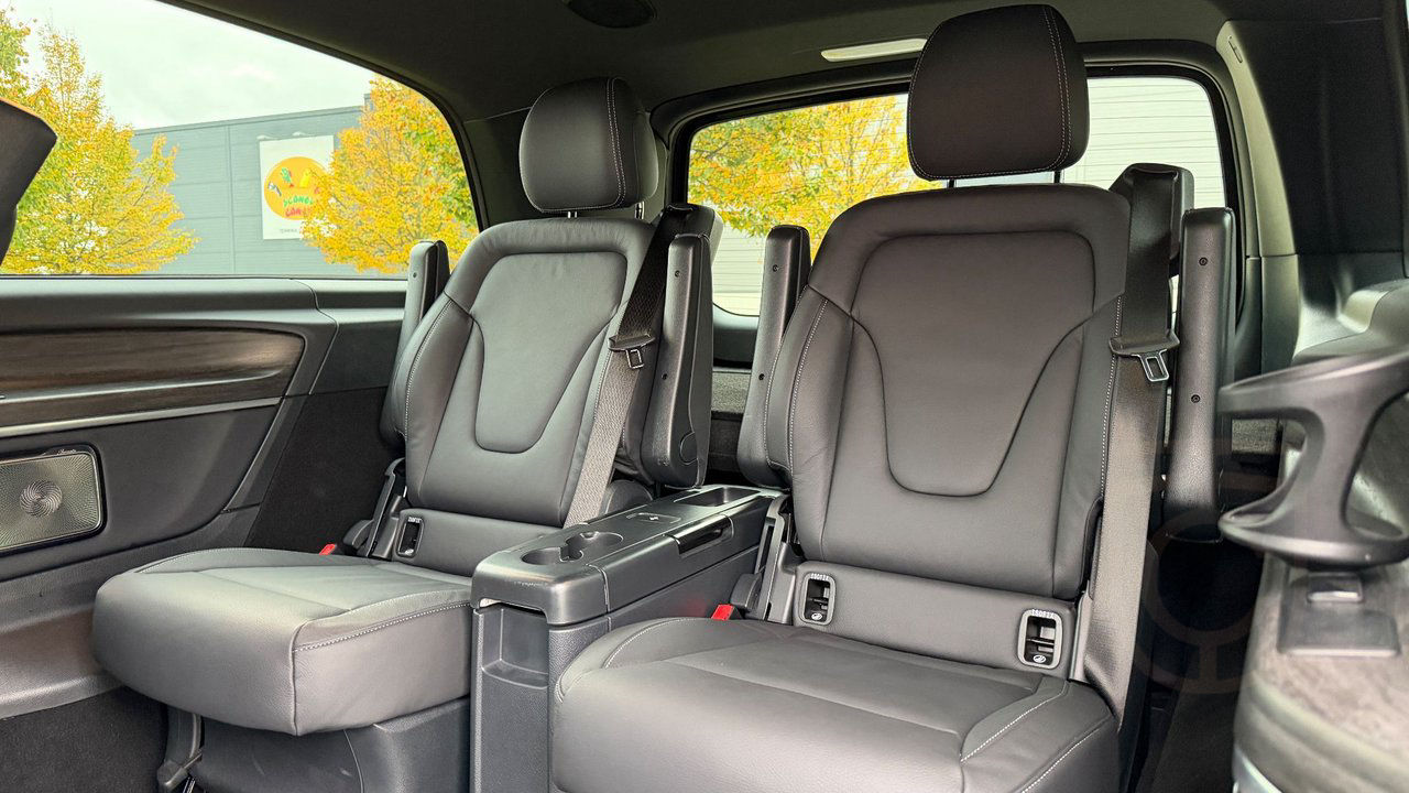 Mercedes-Benz V 300d 4MATIC 3.2t AMG Burmester 360