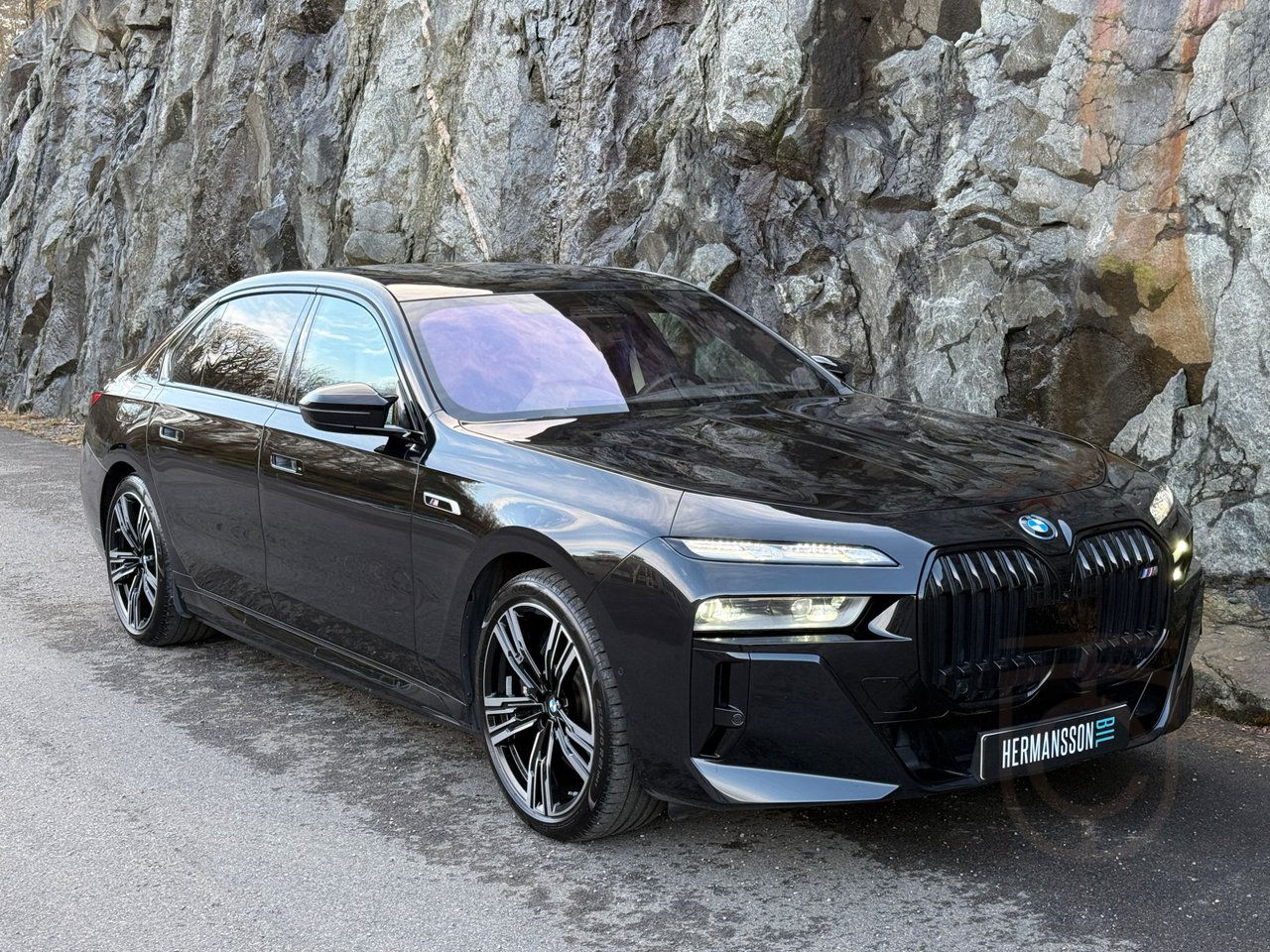 BMW M760 e xDrive M Sport Pro