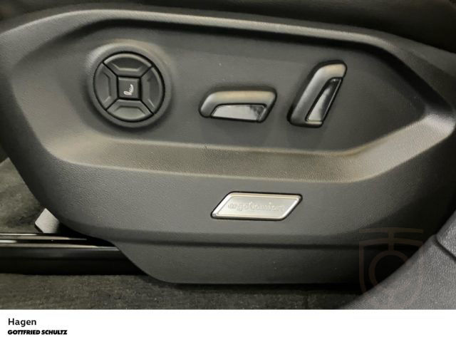 Volkswagen Touareg 3.0 TDI 4MOTION R-Line Black StylePANO+M