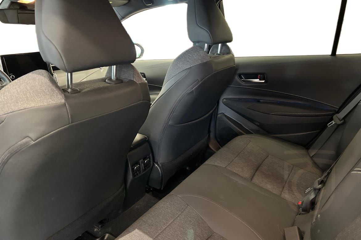 Toyota Corolla Touring Sports Hybrid 2.0 Style Approved Used