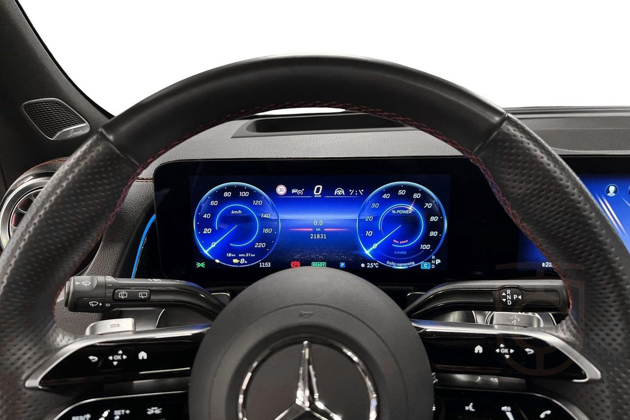 Mercedes-Benz EQB 300 4MATIC AMG Panorama HUD 360Kamera Dist