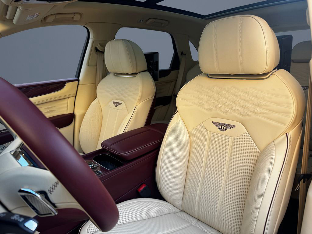 Bentley Bentayga AZURE V8 - MY25 - BENTLEY BERLIN -