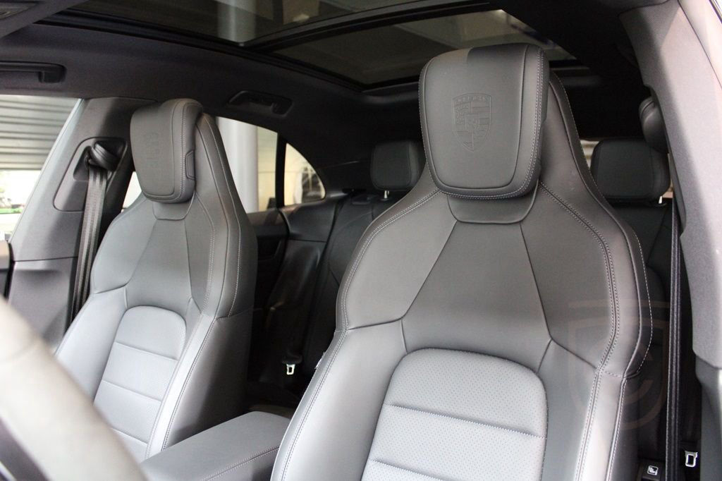 Porsche Macan 4